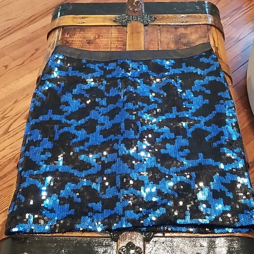 BCBG Paris black bright cobalt blue skirt NWT new with tags Sz 8